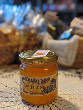 Naložite sliko v pregledovalnik galerije, Kraški med cvetlični 900g, 450g, 250g-zaščitena označba porekla