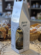 Load image into Gallery viewer, Pleterka pear 0.7 l gift pack