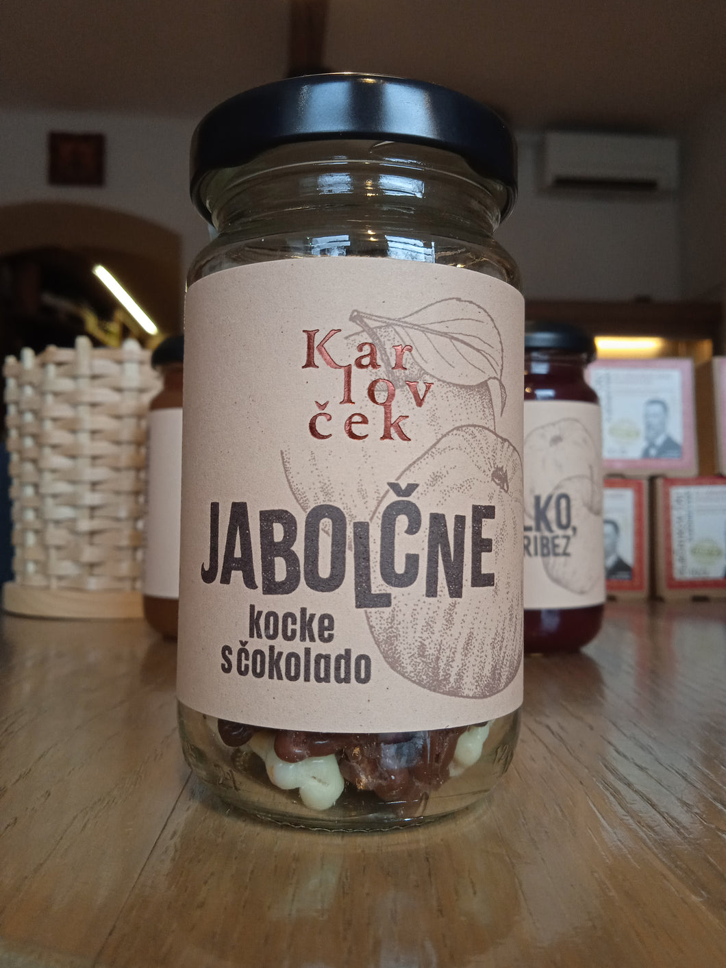 Jabolčne kocke s čokolado