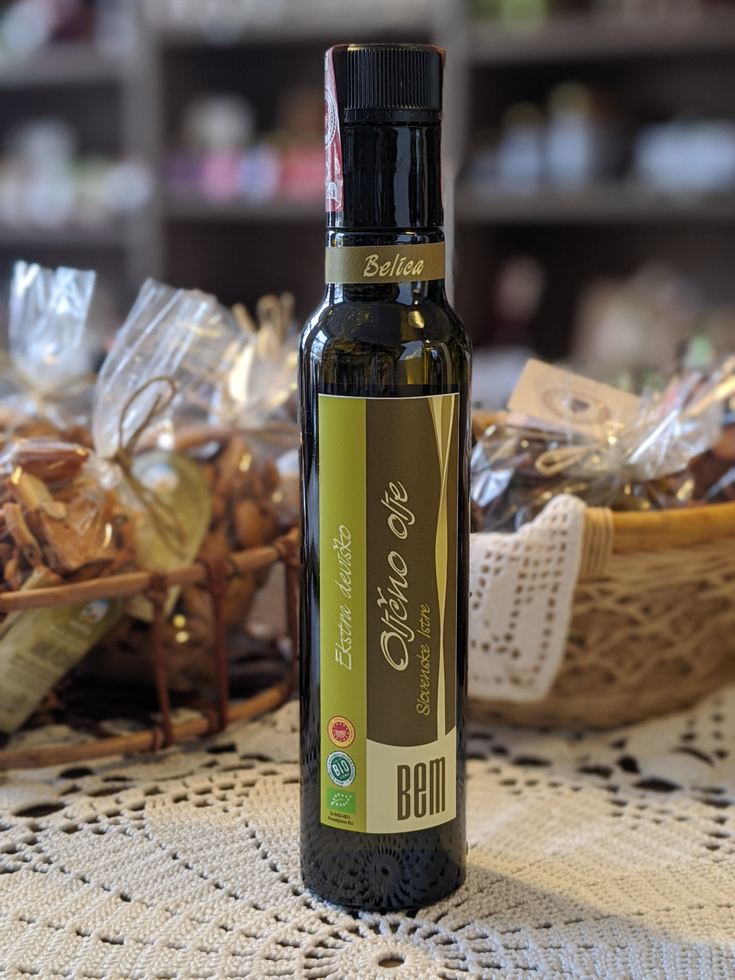Natives Olivenöl extra aus dem slowenischen Istrien, istrische weiße 0,25 l-geschützte Ursprungsbezeichnung