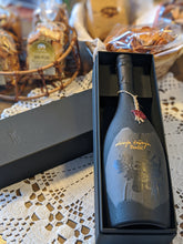 Load image into Gallery viewer, Wild cherry brandy 0.7 l - gift packaging
