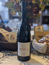Naložite sliko v pregledovalnik galerije, Refošk Rezerva Rodica 0,75 l - vrhunsko vino ZGP
