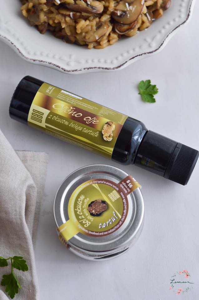 Extra virgin olive oil with white truffle flavor 100ml and Piran salt with truffles with a wooden spoon